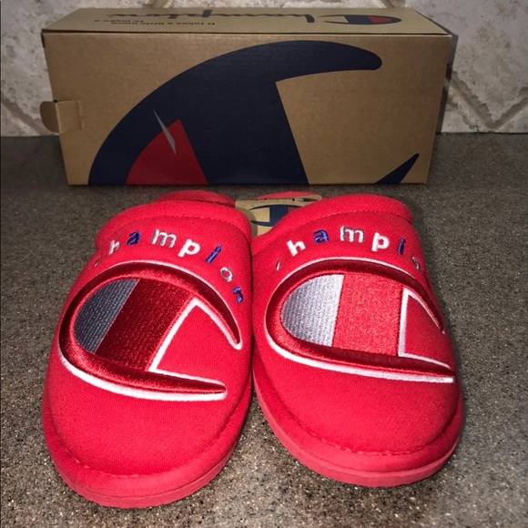 🆕 Champion SleepOver II Scarlet Slippers - Picture 1 of 8